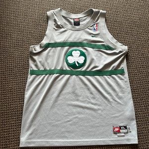 Vintage Nike Celtics’ jersey
